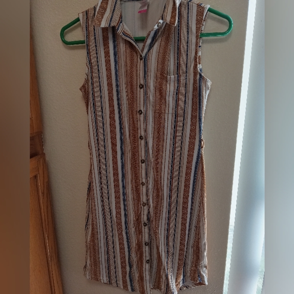 No boundaries button down dress size 7-9